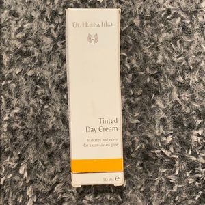 Dr. Hauschka Tinted Day Cream